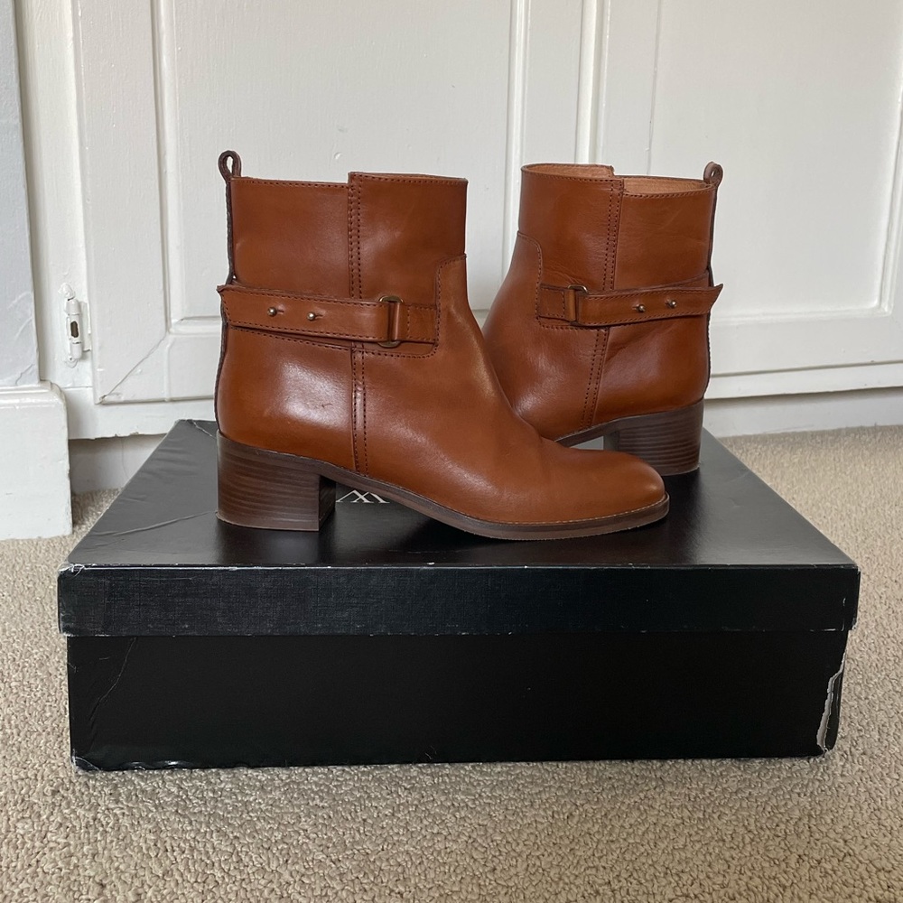 NWT J Crew Parker Ankle Boots in Chester brown size 9